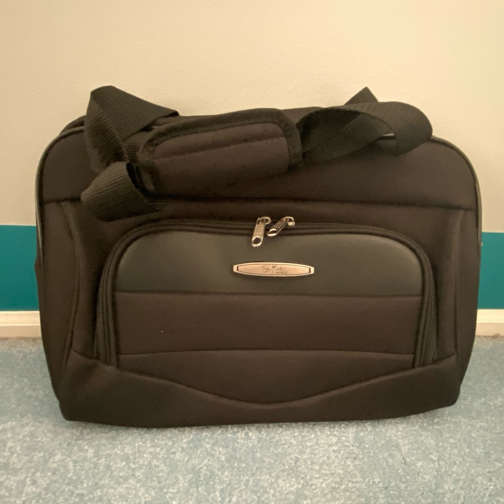 NEW Spacious Bob Mackie Travel and Laptop Bag